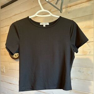 Gaze | Basic Black Tee